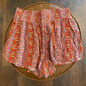 paisley stretchy shorts!